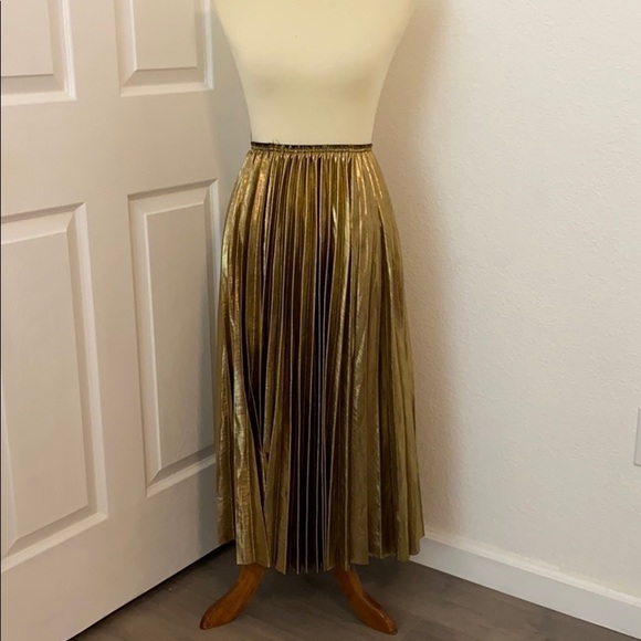 NWT OAK + FORT Gold Pleaded Skirt - Picture 3 of 4